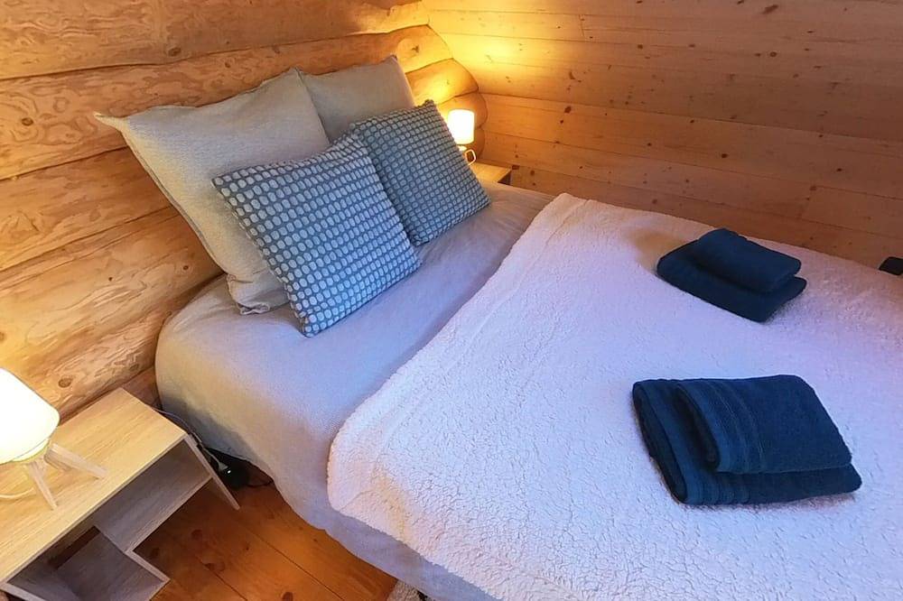 Le chalet en rondins 12 personnes (10 adultes, 3/4 enfants ) in Allos, Région Castellane