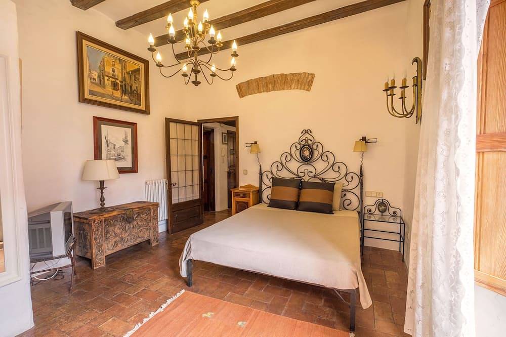 Appartement entier, Can Felip Appartement 1 dans un bâtiment classé Xviiic in Palafrugell, Costa Brava