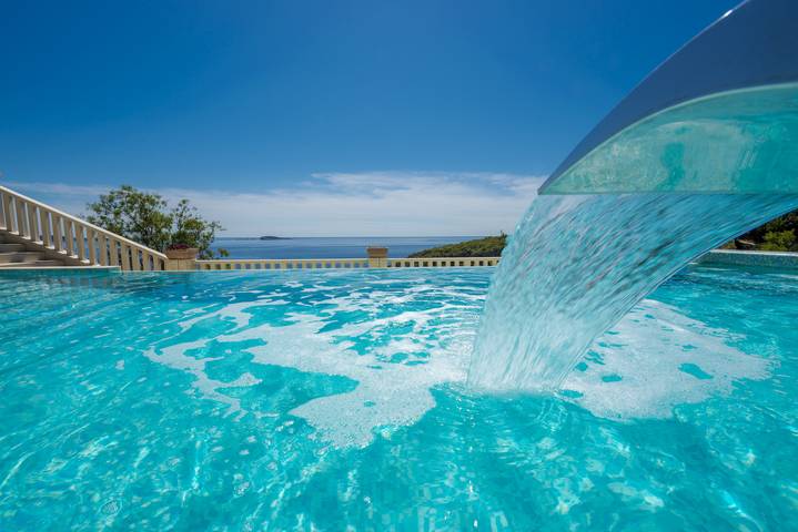 Luxus Villa fuer 10 Gaeste mit beheizten Pool und atemberaubenden Meerblick in Soline Dubrovnik, Općina Župa dubrovačka