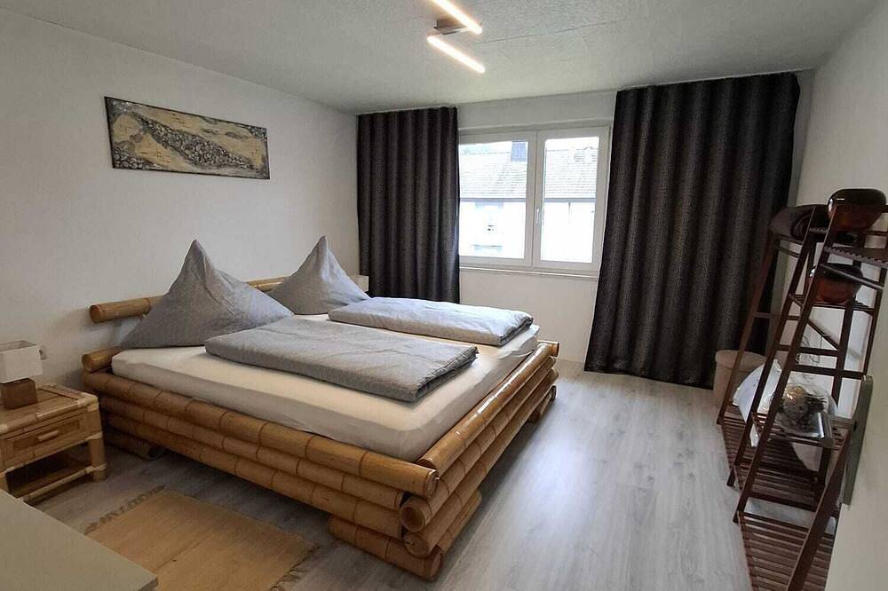Ganze Wohnung, Gemütliche Ferienwohnung nicht weit von Deutschlands höchste Wasserfälle. in St. Georgen, Mittlerer Schwarzwald