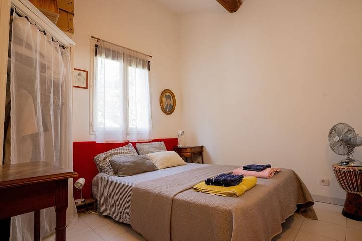 Location de vacances pour 8 personnes, avec jardin dans Carro - 4