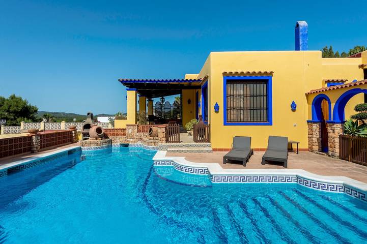 Location de vacances pour 10 personnes, avec jardin et terrasse à Sant Antoni de Portmany - 4