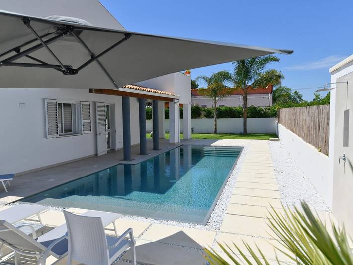 Ferienwohnung für 5 Personen, mit Garten und Balkon sowie Pool, kinderfreundlich in Syrakus - 2