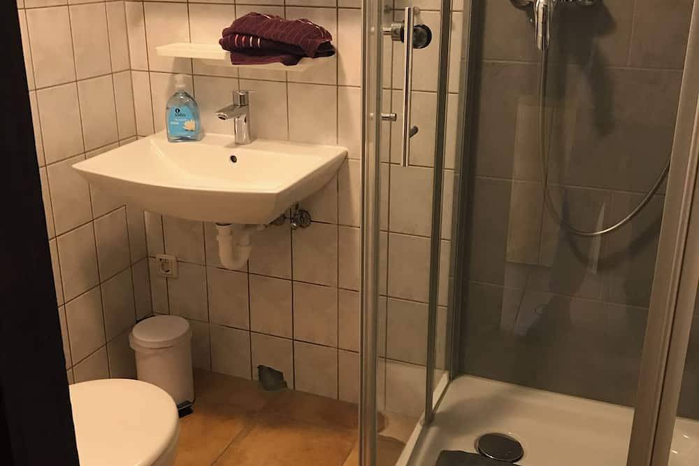 Holzbungalow im Naturpark Reinhardswald mit 1.000m² Grundstück - nähe Kassel in Reinhardshagen, Hessisches Bergland