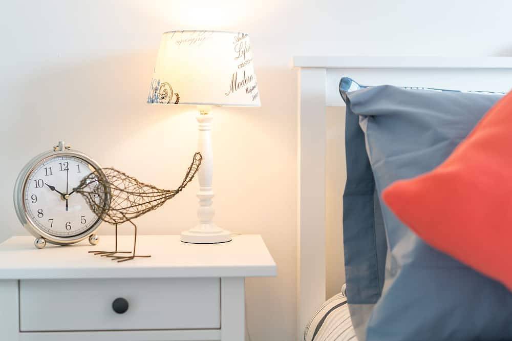 Cosy Seaside Cottage, minutes from Beach & Village, Dog-Friendly, with parking. in Shaldon, Devon