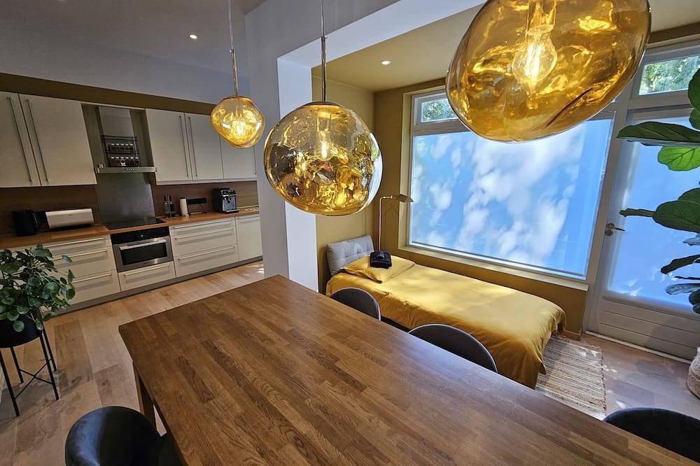 Ganze Wohnung, Stilvolles Apartment mit Garten, 200 m vom Badstrand entfernt und nah am Zentrum in Vlissingen, Walcheren