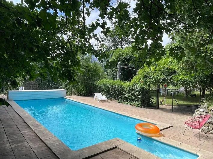 Appartement de vacances pour 3 personnes, avec vue ainsi que piscine et jardin - 1