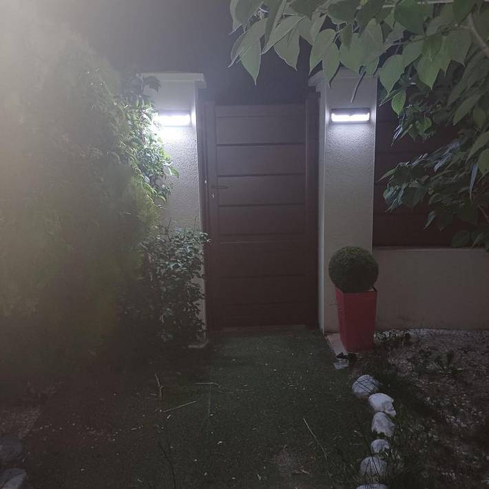 Location de vacances pour 4 personnes, avec Terrasse et Jardin ainsi que Piscine et Vue à Jonquières - 4