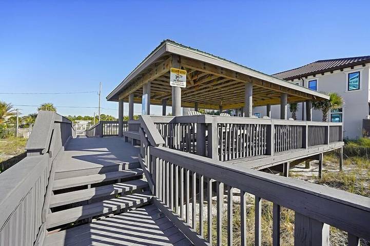 Vacation rental for 10 people, with yard and balcony in Sandestin