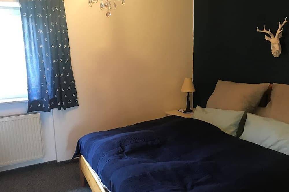 Ganze Wohnung, Komplett neu ausgestatteter Ferienbungalow mit Kaminofen und Garten in Zandt, Ostbayern