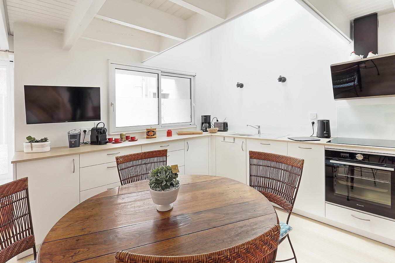Appartement entier, Maison de ville - 'La Galerie Pornic - Maison Lotus' avec Wi-Fi in Pornic, Côte de Jade