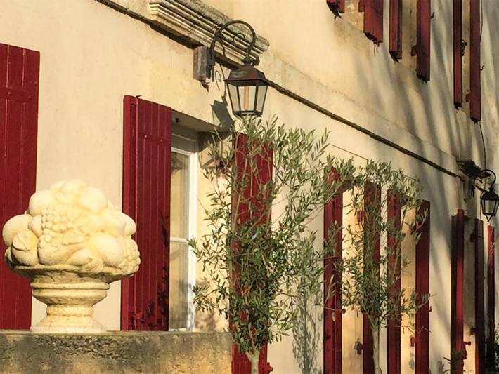 Location de vacances pour 4 personnes, avec jardin ainsi que piscine et vue, animaux acceptés à Pineuilh - 3