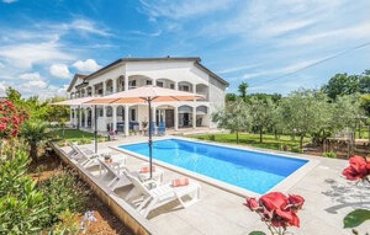 Ferienwohnung für 2 Personen, mit Terrasse und Garten in Nova Vas