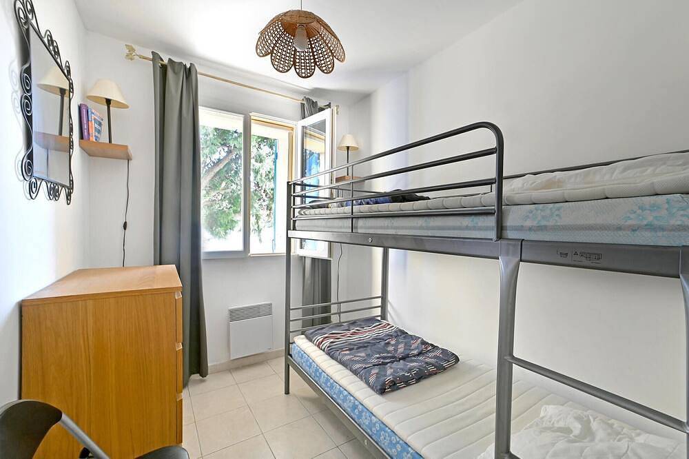 3 bedroom nice home in Mazan in Mazan, Parc naturel régional du Mont-Ventoux