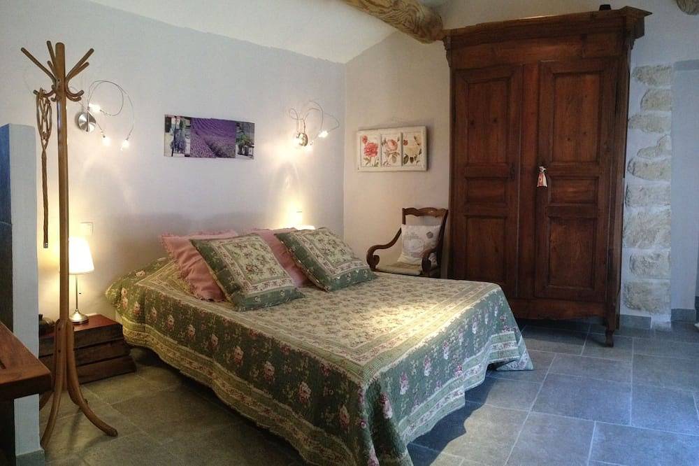 Charming villa rental in Lourmarin le Bastidon du Coco in the heart of the Luberon in Lourmarin, Parc naturel régional du Luberon