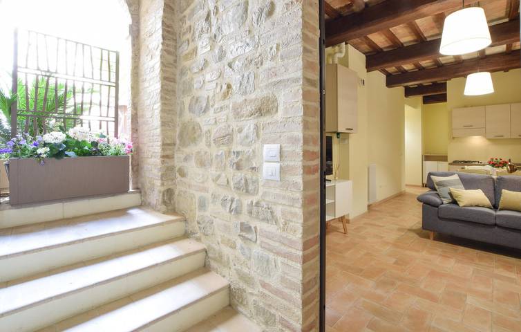 Apartamento vacacional entero, Acogedor apartamento con jardín cerca de restaurantes y del río in Asís, Provincia de Perugia
