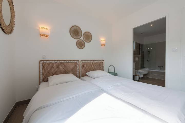 Villa 10 by Avecoeur in Saint-Augustin, Côte de Beauté