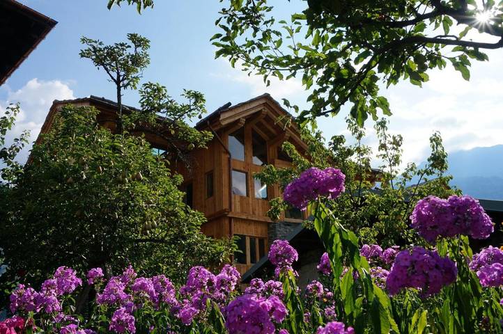 Appartement de vacances pour 8 personnes, avec Balcon et Terrasse ainsi que Jardin et Vue