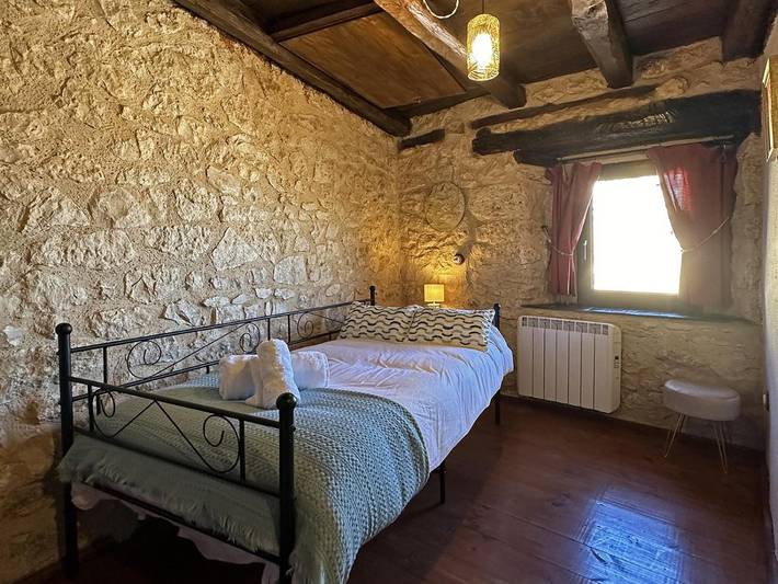 Casa rural para 8 personas, con Terraza además de Jardín y Vistas en La Horra - 4