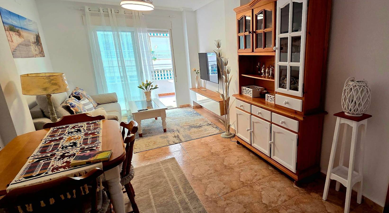 Ganze Wohnung, Apartment 'Sunflower París' mit Wlan in der Nähe des Yachthafens von Santa Pola in Santa Pola, Costa Blanca