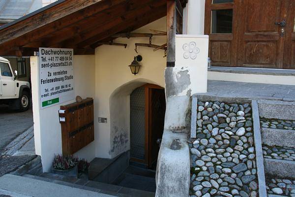 Ganze Ferienwohnung, Dachwohnung Plazzetta 23 - Ferienwohnung mit 5 1/2 Zimmern in Sent, Unterengadin