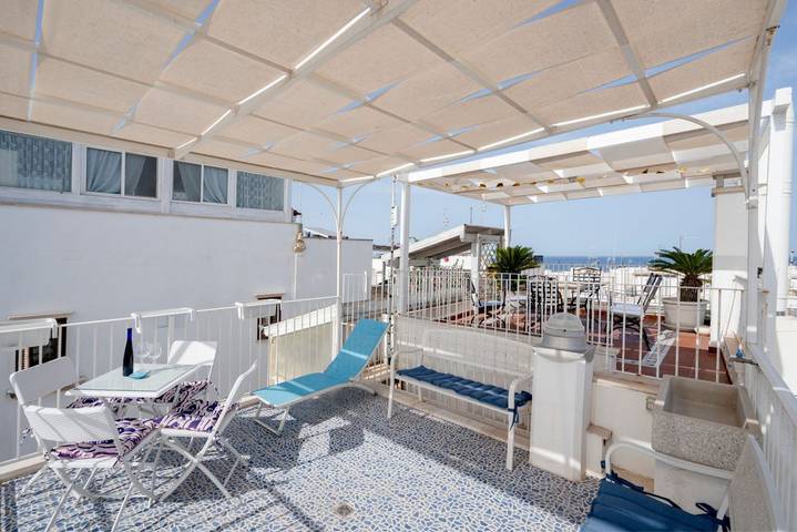 Appartement entier, Appartement de vacances pour 4 personnes avec balcon/terrasse in Lama Monachile (Polignano a Mare), Polignano a Mare