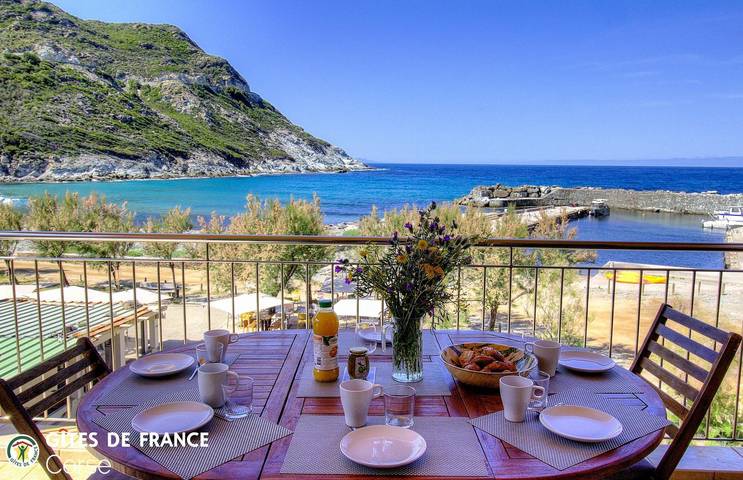 Gîte pour 6 personnes, avec Terrasse et Vue à Barrettali