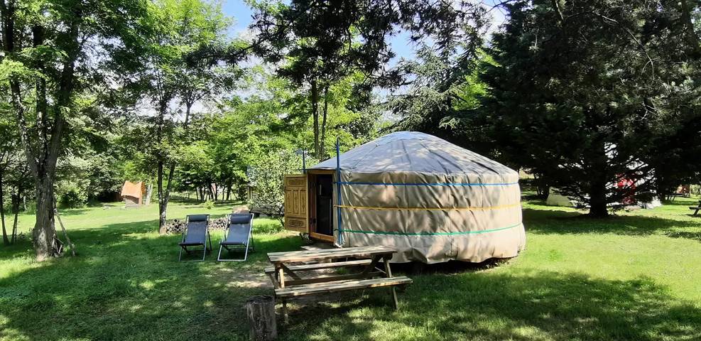 Camping für 2 Personen, mit Terrasse und Pool sowie Ausblick und Sauna in Rhone-Alpes - 3