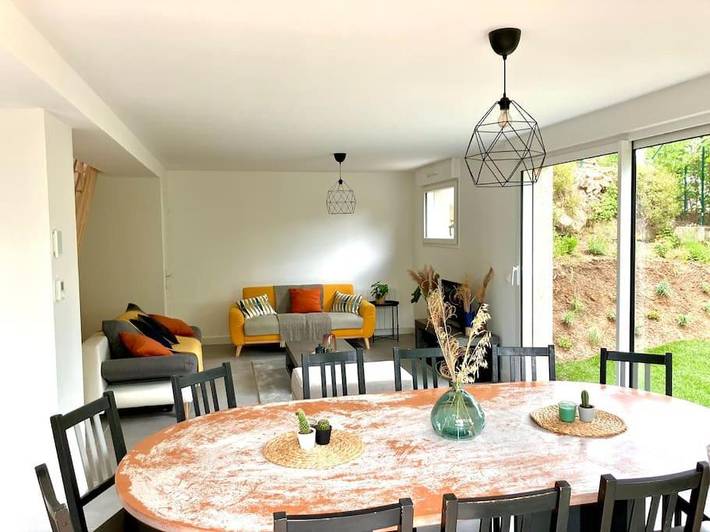 Location de vacances pour 12 personnes, avec terrasse à Brindas - 3