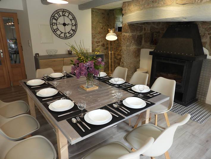 Gîte pour 10 personnes, avec jardin ainsi que piscine et balcon dans l' Aveyron - 3