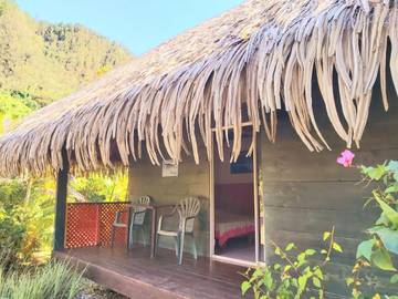 Gîte pour 3 personnes, avec terrasse ainsi que jardin et piscine dans Fare