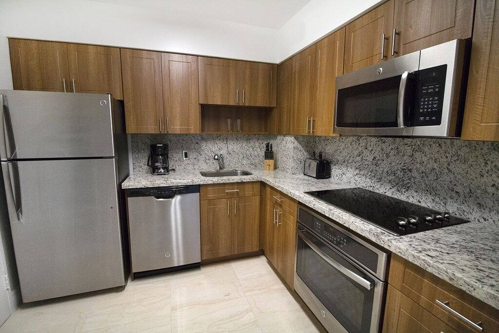 12 Gäste Suiten mit 4 Schlafzimmern (2) in Miami Beach, Florida