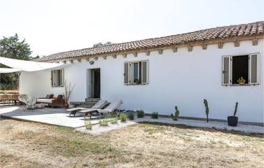 Casa Vacanza per 4 Persone in Luogosanto, Olbia-Tempio, Foto 1