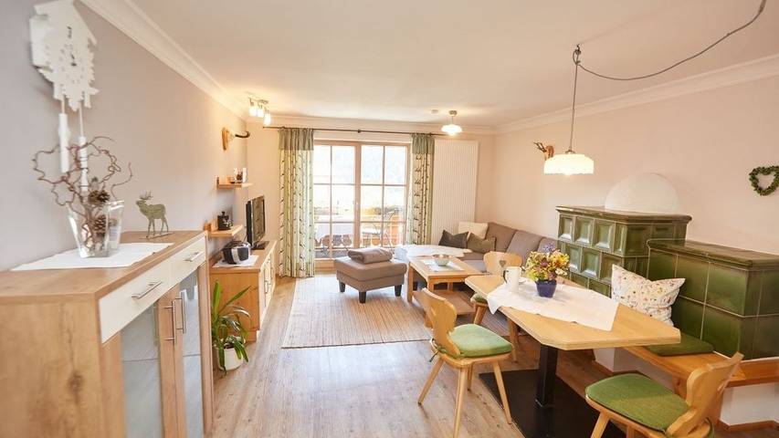 Ferienwohnung für 2 Personen, mit Sauna und Garten sowie Seeblick in Wertach