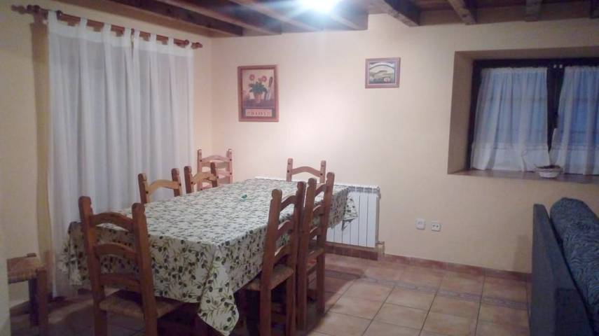 Casa rural para 10 personas, con Terraza en Santa María de los Caballeros - 2