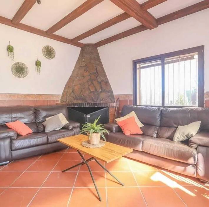 Chalet para 15 personas, con terraza y piscina en Sierra Norte de Sevilla - 2