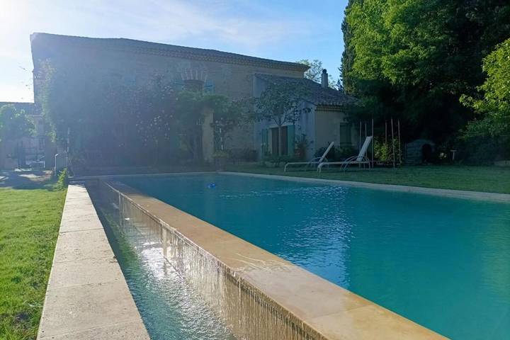 Location de vacances pour 14 personnes, avec Terrasse ainsi que Jardin et Piscine à Aimargues - 4