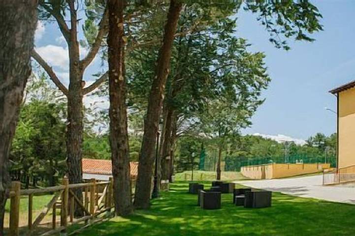 Gîte pour 4 personnes, avec piscine et jardin - 1