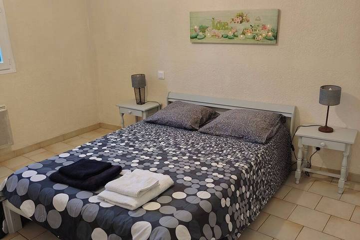 Ganze Wohnung, Geräumige Wohnung in ruhiger Nachbarschaft in Tavel in Tavel, Nimes und Umgebung