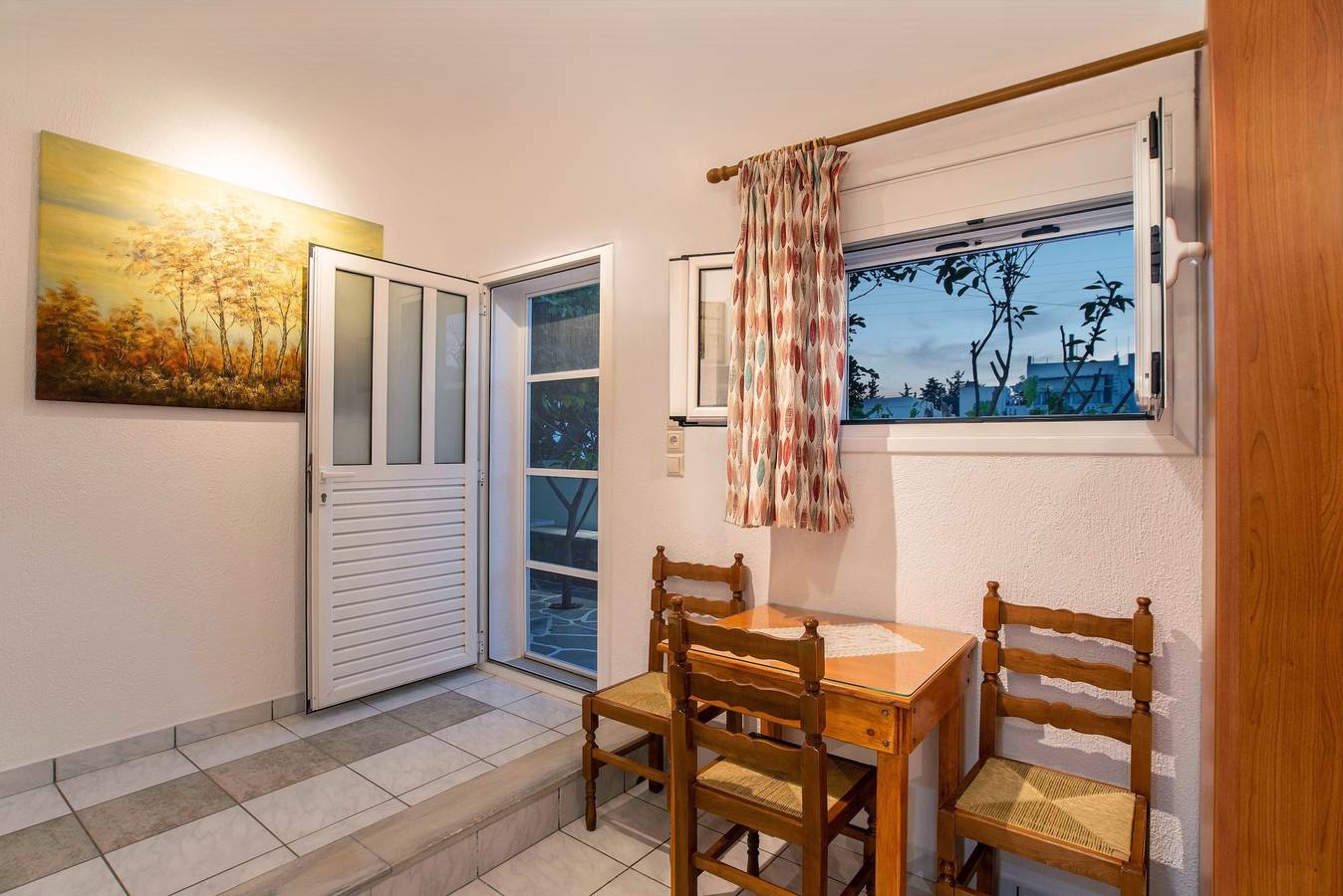 Chambre Double ou Twin Confort ou demi-sous-sol in Parikiá, Paros