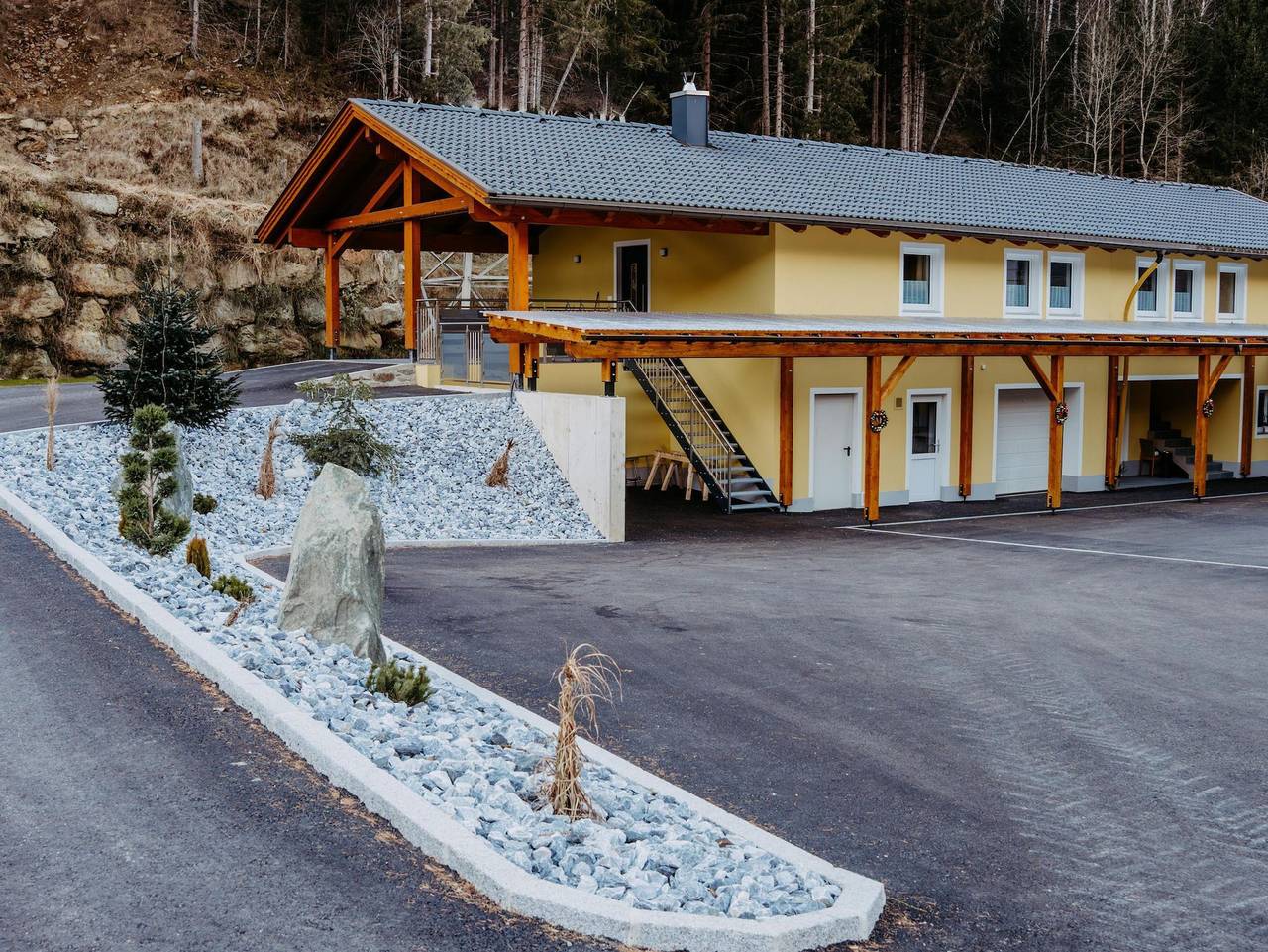 Ganze Ferienwohnung, Ferienwohnung Sabine - Ferienwohnung "Rote Wand" in Kreuzeckgruppe, Flattach