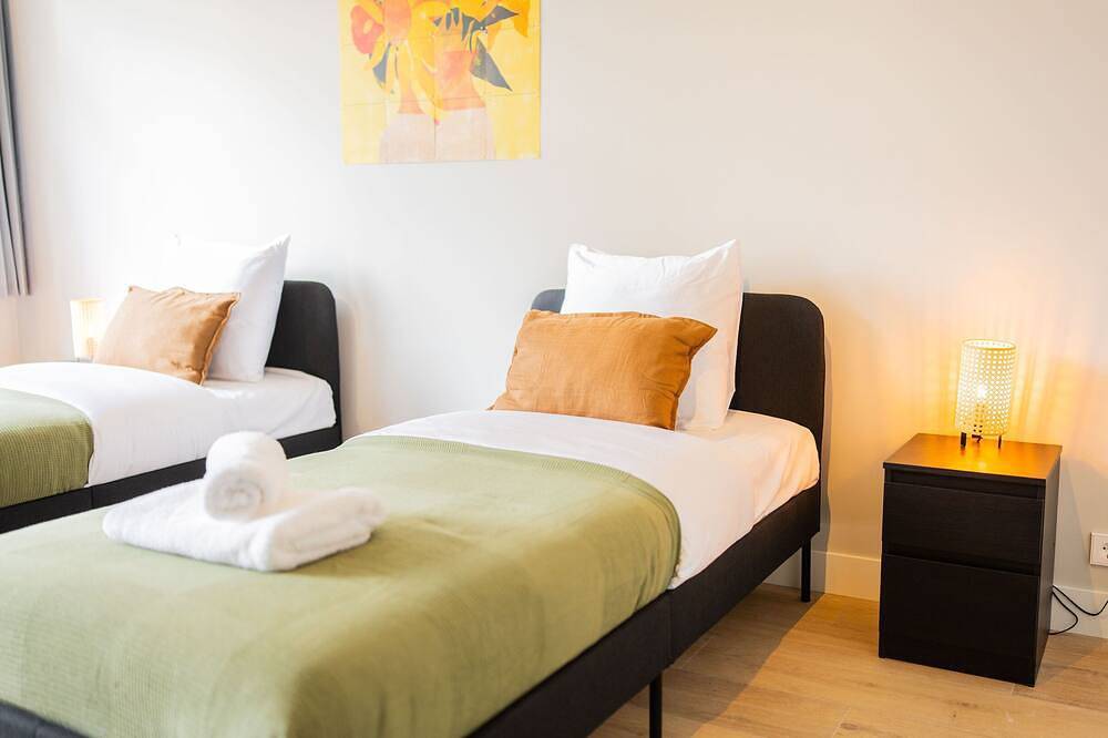 The Urban Riviera 3Bdr Apartment Juf in Rotterdam, Südholland