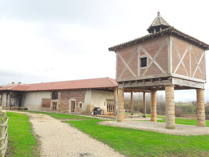 Gîte pour 25 personnes, avec jardin et terrasse
