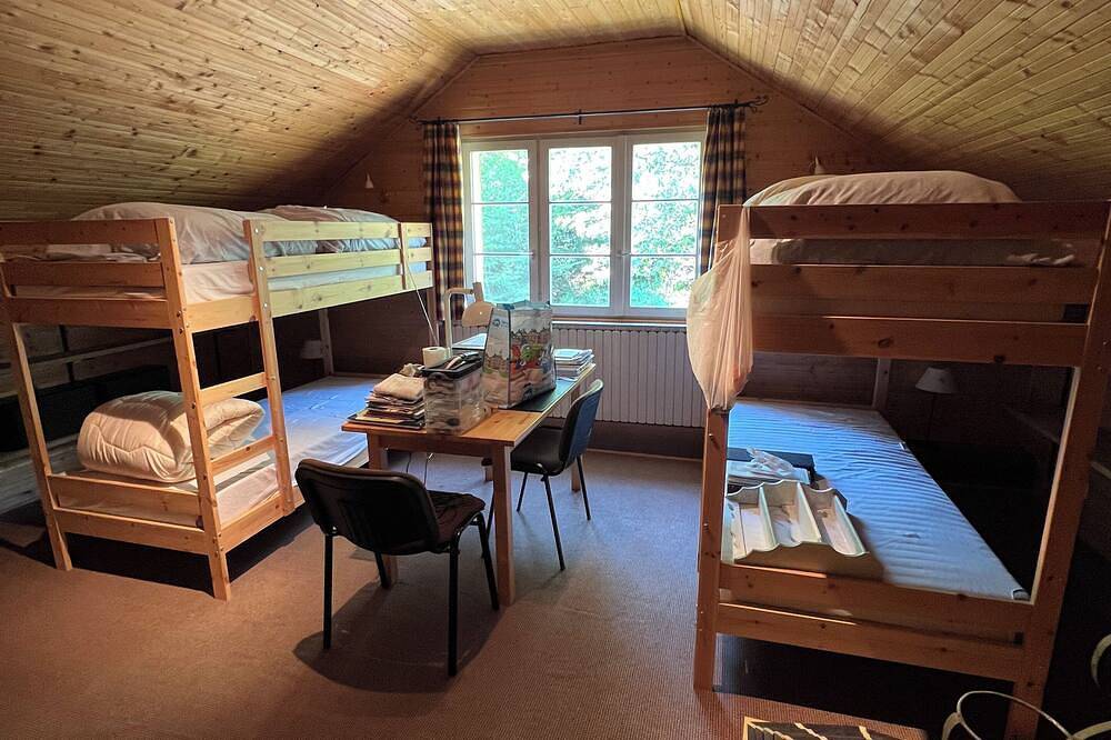 Domaine nature avec étang privé et sauna - 10 couchages - calme absolu 🌲 in Servance, Haute-Saône