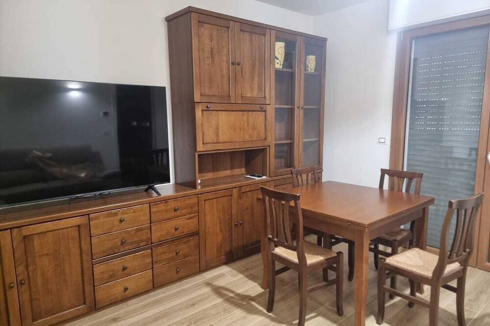 Entire apartment, Queen Home Arena Concert in Casalecchio di Reno, Bologna Province