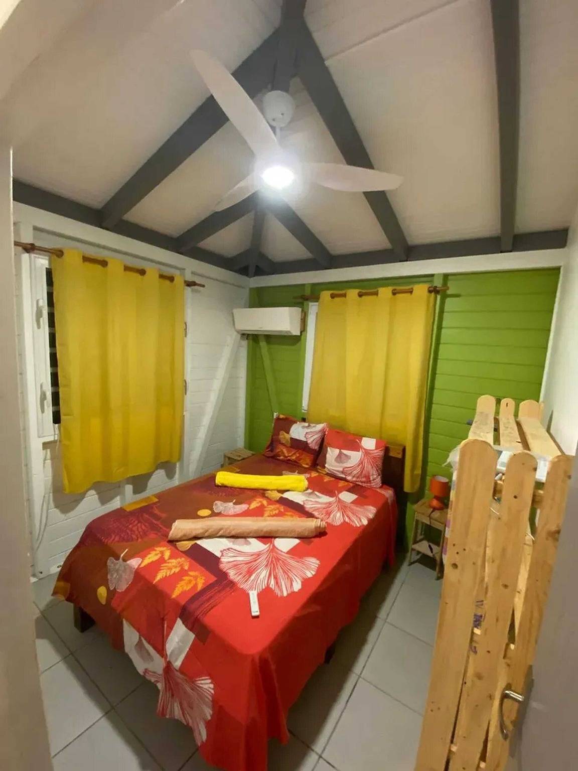 Bungalow encantador en Anse-Bertrand con terraza privada in Anse-Bertrand, Guadalupe