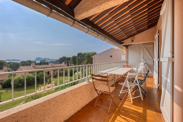 Location de vacances pour 6 personnes, avec Terrasse à la La Ciotat