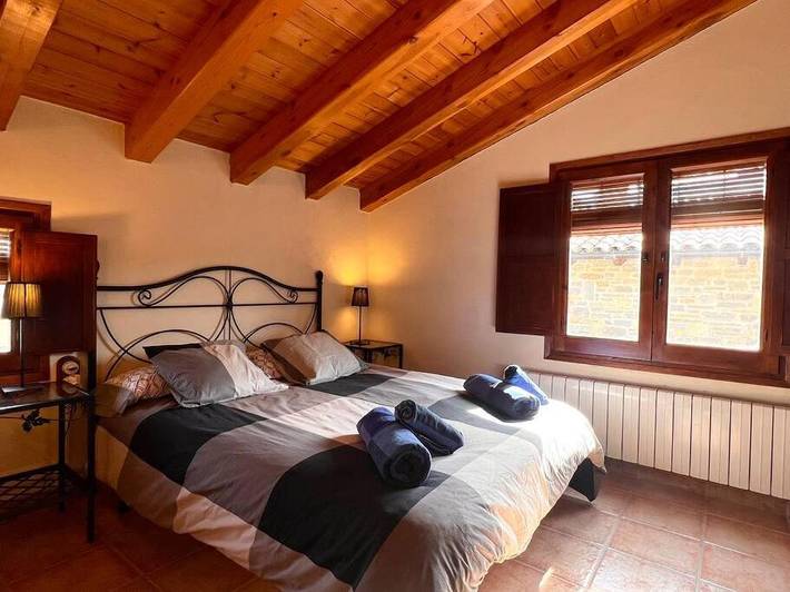 Casa de vacaciones para 13 personas, con vistas además de jardín y piscina en Pallars Jussà - 4