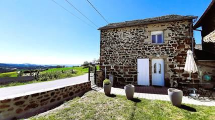 Gîte pour 4 personnes, avec terrasse en Haute-Loire