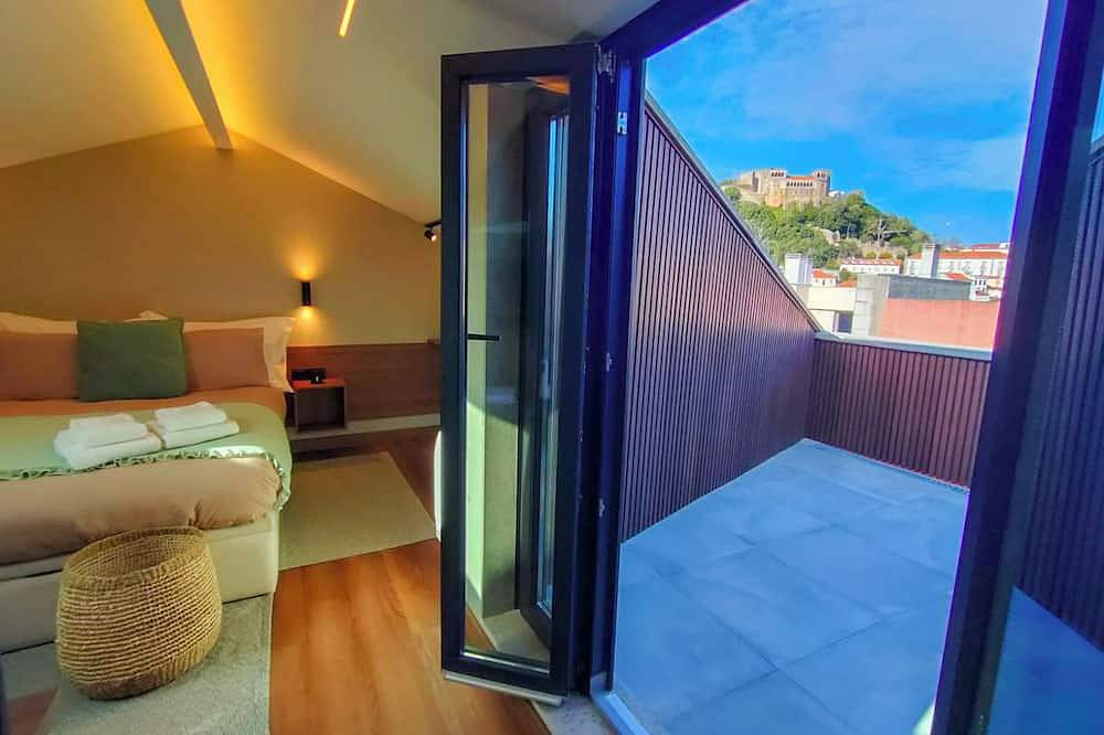 Entire apartment, Superior Deluxe Studio in Leiria, Pousos, Barreira e Cortes, Leiria